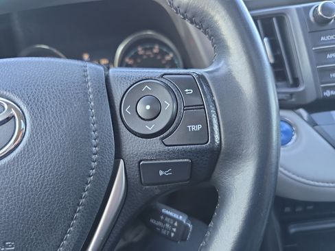 Used 2018 Toyota RAV4 XLE image 22