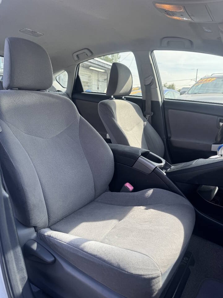 Used 2012 Toyota Prius Two FWD image 12