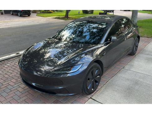 Used 2025 Tesla Model 3 Long Range RWD image 1