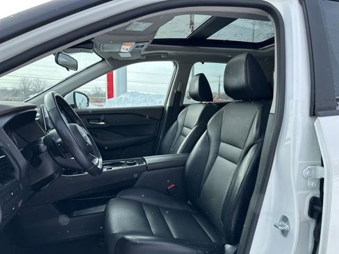 Certified 2023 Nissan Rogue SV w/ SV Premium Package image 19