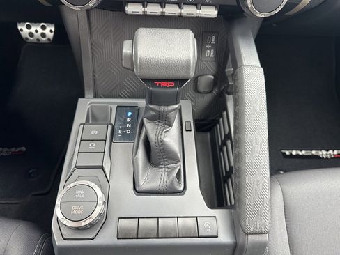 Used 2024 Toyota Tacoma TRD Sport image 21
