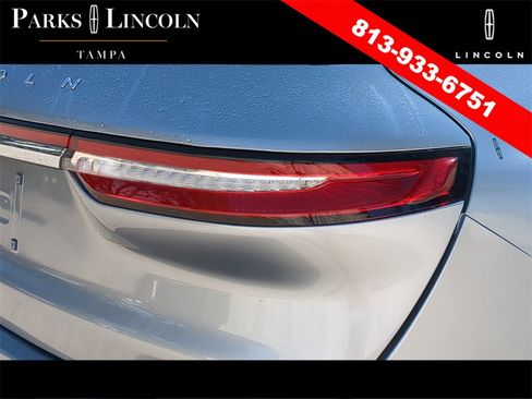 Used 2022 Lincoln Corsair Reserve w/ Elements Package image 11