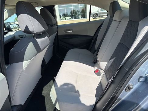 Used 2020 Toyota Corolla LE FWD image 9