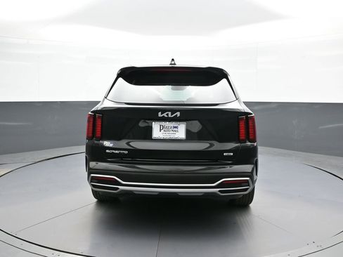 Certified 2023 Kia Sorento EX image 7