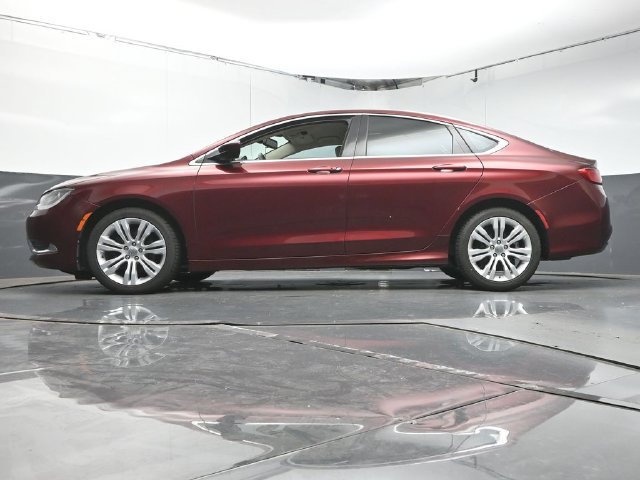 Used 2016 Chrysler 200 Limited w/ Convenience Group FWD image 31