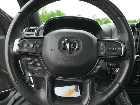 Used 2024 RAM 1500 Limited AWD/4WD image 19