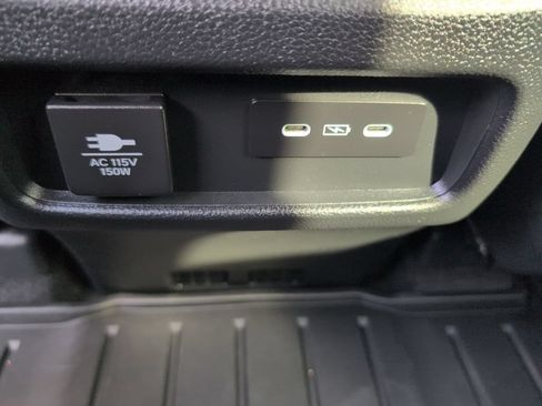 Used 2025 Honda Pilot Elite image 37