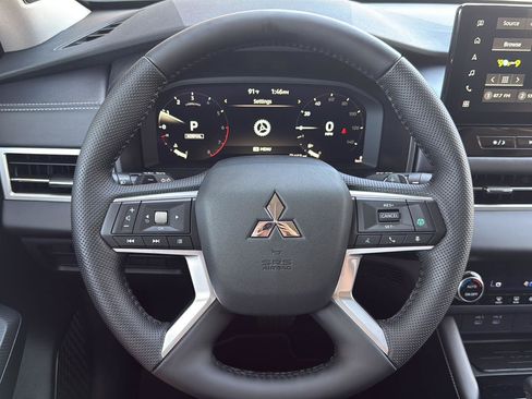 New 2026 Mitsubishi Outlander SE FWD image 15
