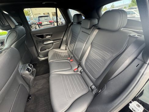 Used 2026 Mercedes-Benz GLC 300 4MATIC image 12
