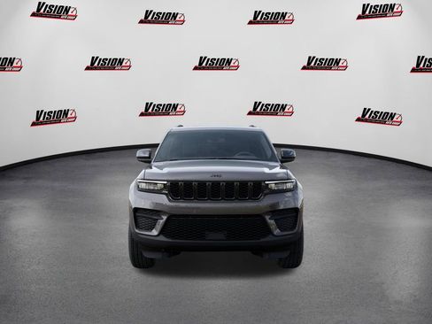 New 2025 Jeep Grand Cherokee Altitude AWD/4WD image 6