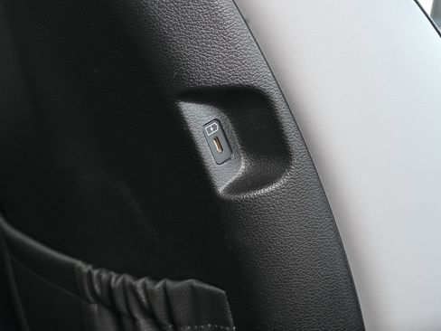 Used 2025 Hyundai Palisade SEL FWD image 42