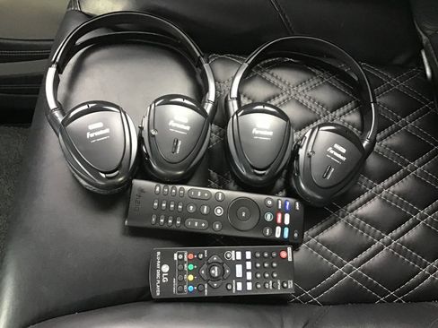 Used 2023 GMC Savana 2500 image 54