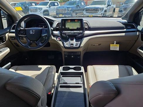 Used 2024 Honda Odyssey Touring image 10