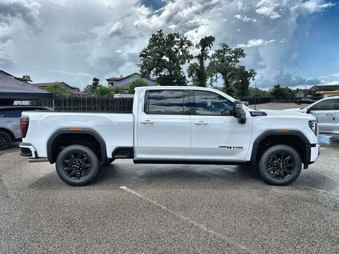 New 2026 GMC Sierra 2500 AT4 w/ AT4 Premium Plus Package AWD/4WD image 10