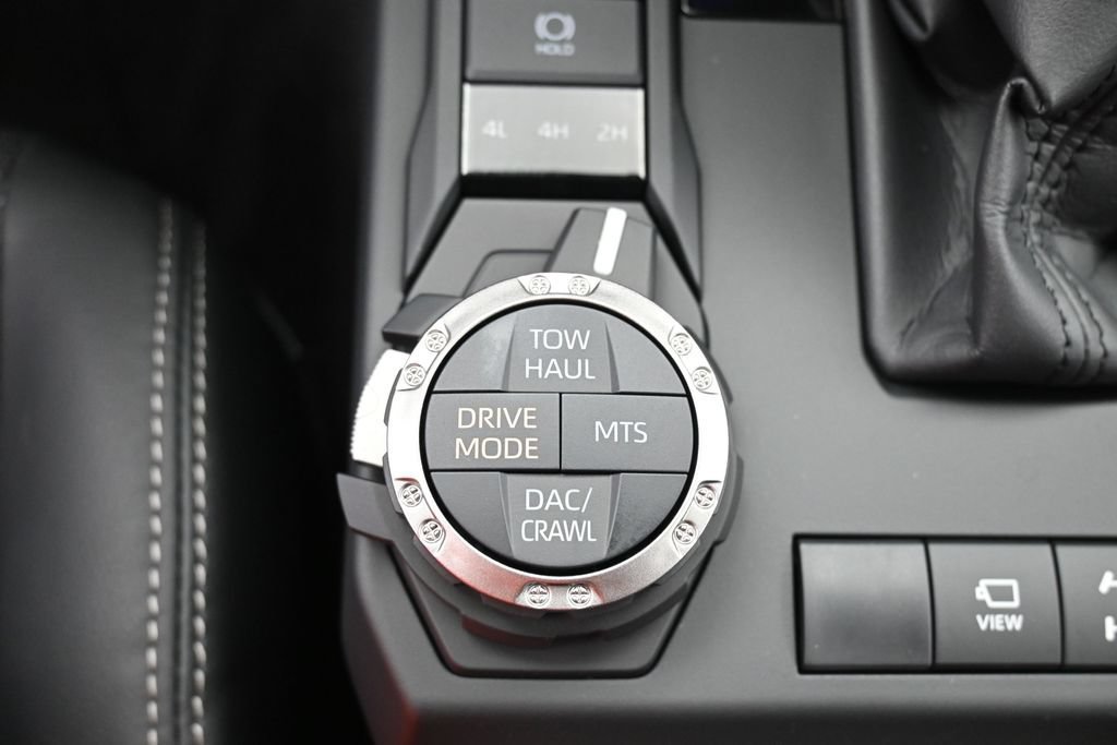 Certified 2026 Toyota 4Runner TRD Off-Road Premium AWD/4WD image 26