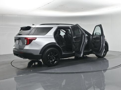 Certified 2023 Ford Explorer ST-Line w/ Class IV Trailer Tow Package RWD image 6