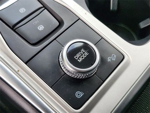 Certified 2022 Ford Explorer XLT w/ Equipment Group 202A image 26