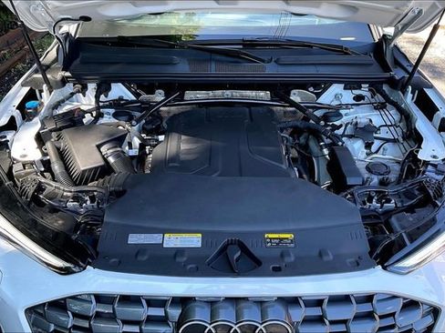 Certified 2025 Audi Q5 Premium Plus w/ Premium Plus AWD/4WD image 10