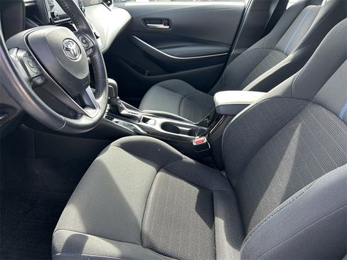 Used 2022 Toyota Corolla SE image 11