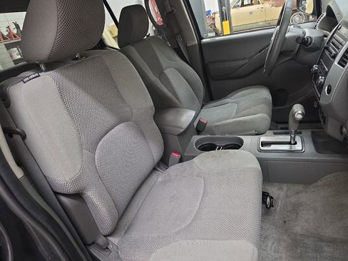 Used 2012 Nissan Frontier SV w/ SV Premium Utility Pkg image 38