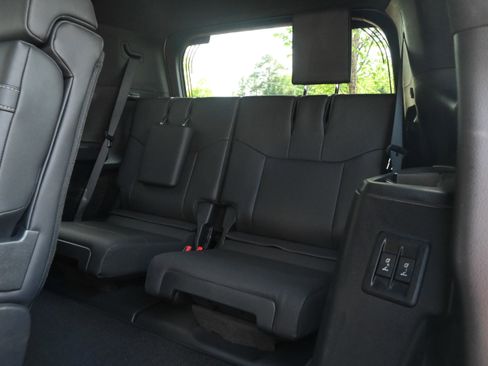 Used 2024 Lexus GX 550 w/ Cold Area Package image 31