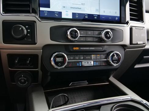 Used 2022 Ford F450 Lariat w/ Lariat Ultimate Package AWD/4WD image 36