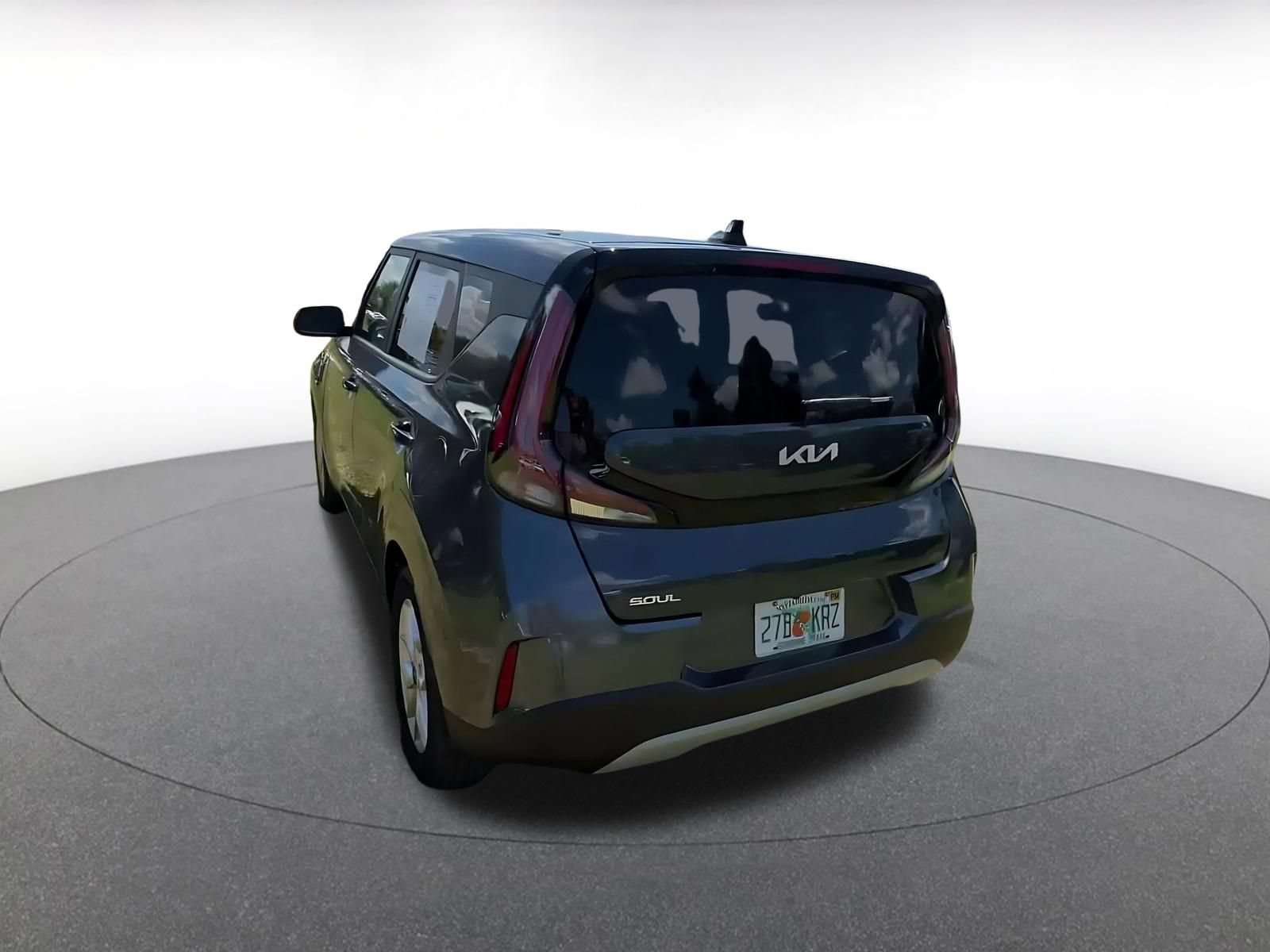 Used 2025 Kia Soul LX w/ LX Technology Package FWD image 10
