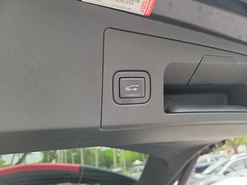 Used 2024 Cadillac XT5 Premium Luxury FWD image 6