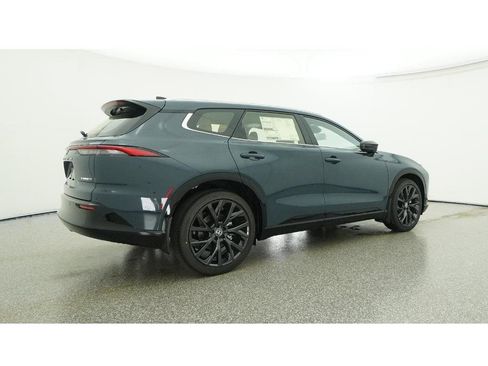 New 2025 Toyota Crown Signia image 25