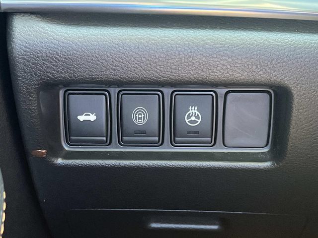 Used 2023 Nissan Maxima SR w/ Sport Mat Group FWD image 38