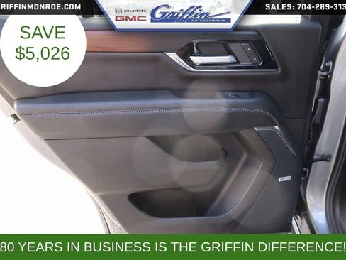 New 2026 GMC Yukon Denali w/ Sun & Power Step Package AWD/4WD image 24