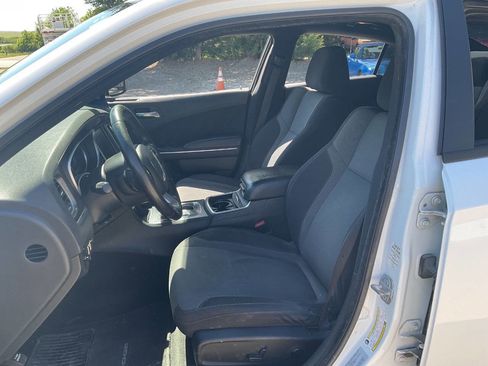 Used 2016 Dodge Charger SXT RWD image 12