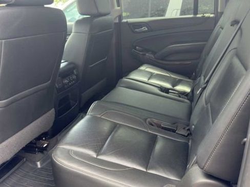 Used 2020 GMC Yukon XL SLT w/ Open Road Package RWD image 4