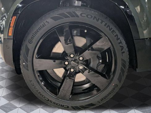 New 2026 Land Rover Defender 110 X-Dynamic SE AWD/4WD image 9