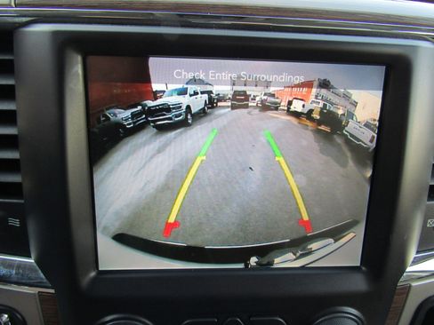 Used 2017 RAM 1500 Laramie image 32