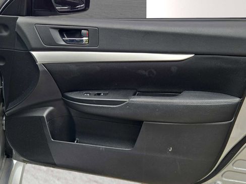 Used 2013 Subaru Legacy 2.5i Premium AWD/4WD image 22