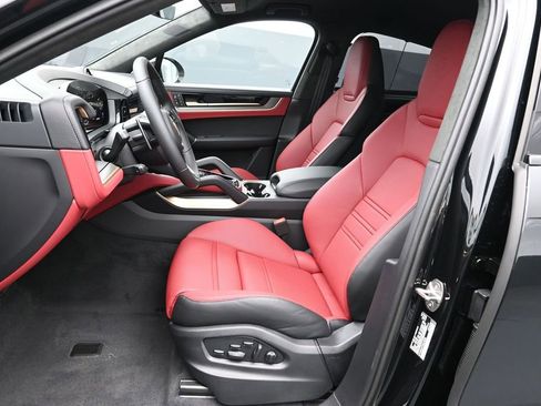 New 2026 Porsche Cayenne Turbo GT AWD/4WD image 5