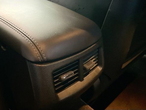 Used 2018 Dodge Challenger R/T Scat Pack image 17