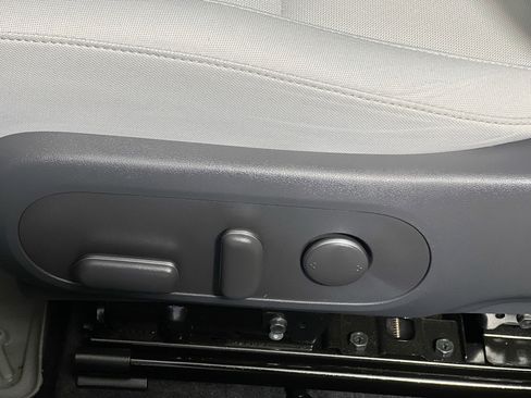 Used 2024 Hyundai Kona SEL w/ Convenience Package FWD image 15