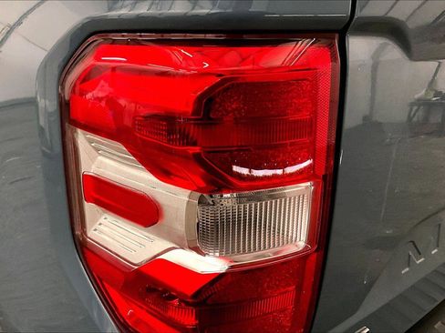 Certified 2022 Ford Maverick XLT image 28