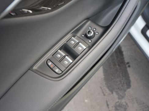 Used 2024 Audi Q7 3.0T Premium Plus image 19