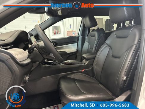 New 2026 Jeep Compass Limited AWD/4WD image 15