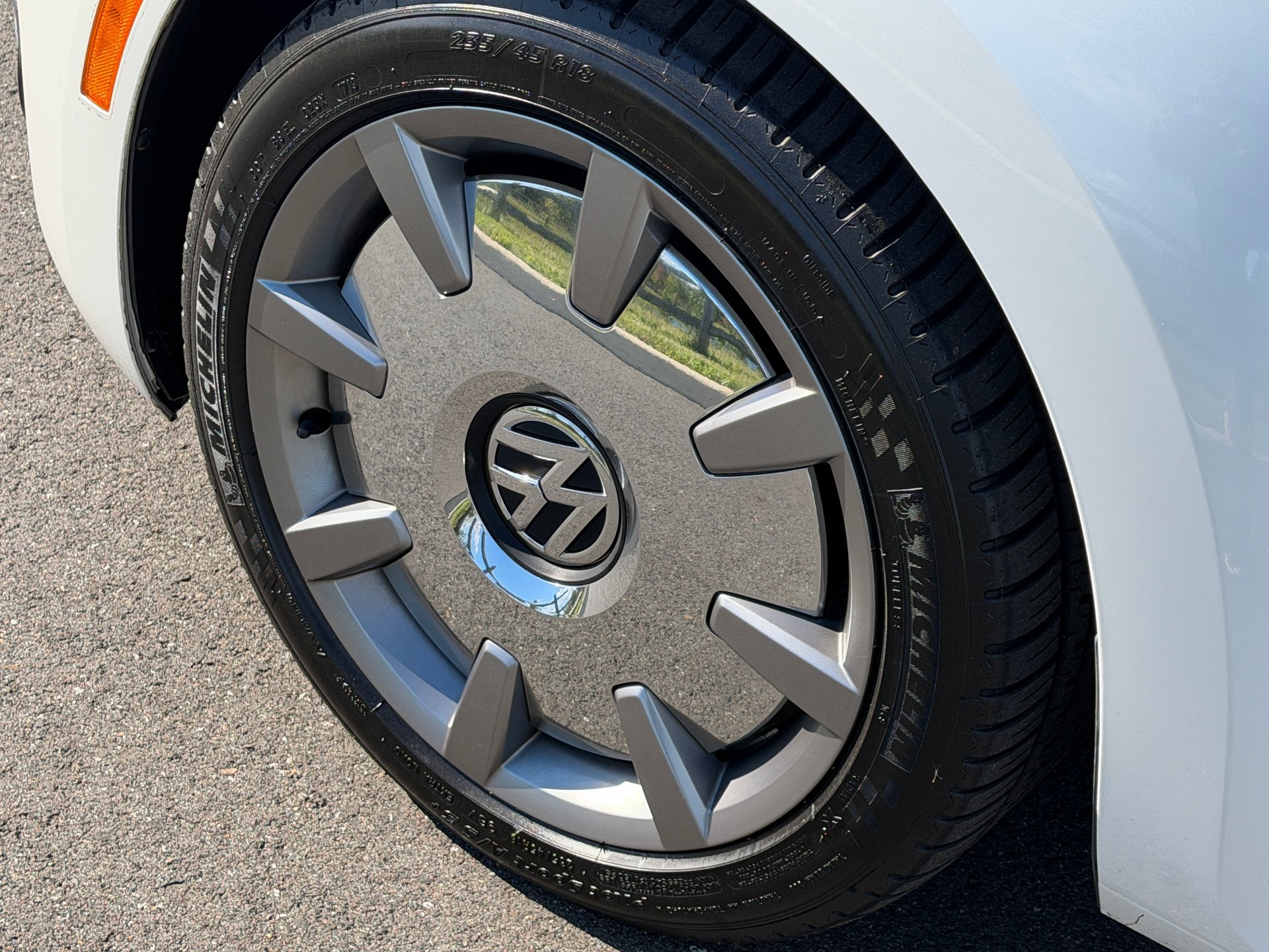 Used 2014 Volkswagen Beetle TDI FWD image 24