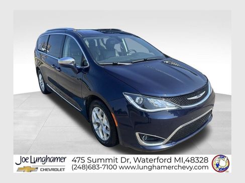 Used 2020 Chrysler Pacifica Limited FWD image 1