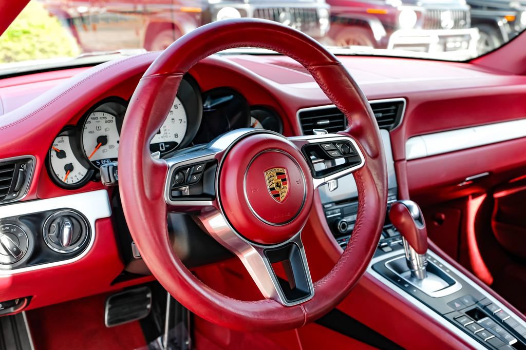 Used 2018 Porsche 911 Carrera image 13
