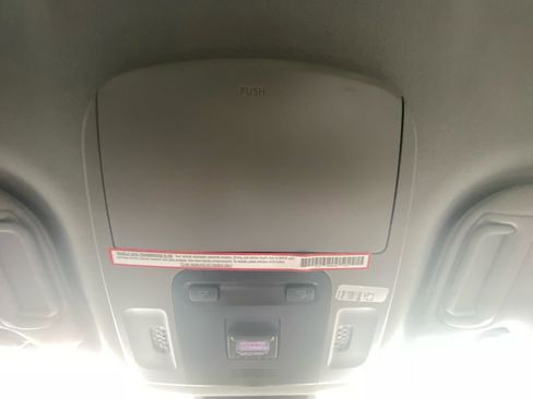 Used 2019 Toyota Camry SE FWD image 29