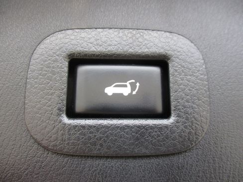 Used 2020 Nissan Armada SL w/ Premium Package image 43