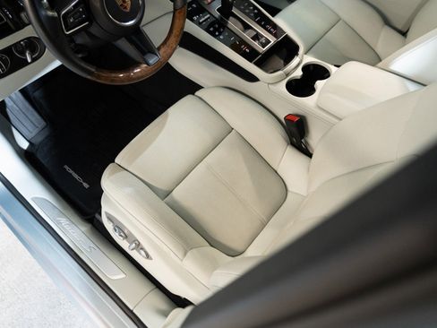 Certified 2024 Porsche Macan S AWD/4WD image 14