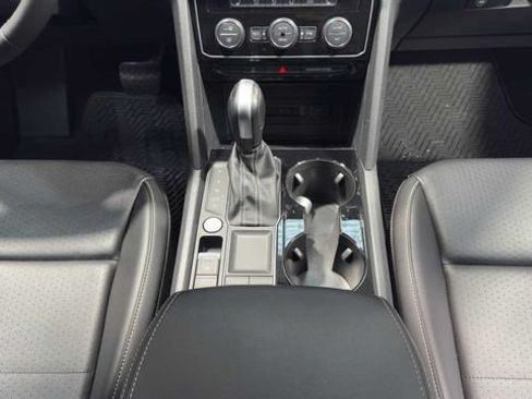 Used 2022 Volkswagen Atlas SE w/ Black Wheel Package FWD image 20