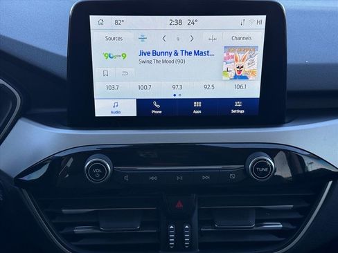 Used 2022 Ford Escape SE image 15